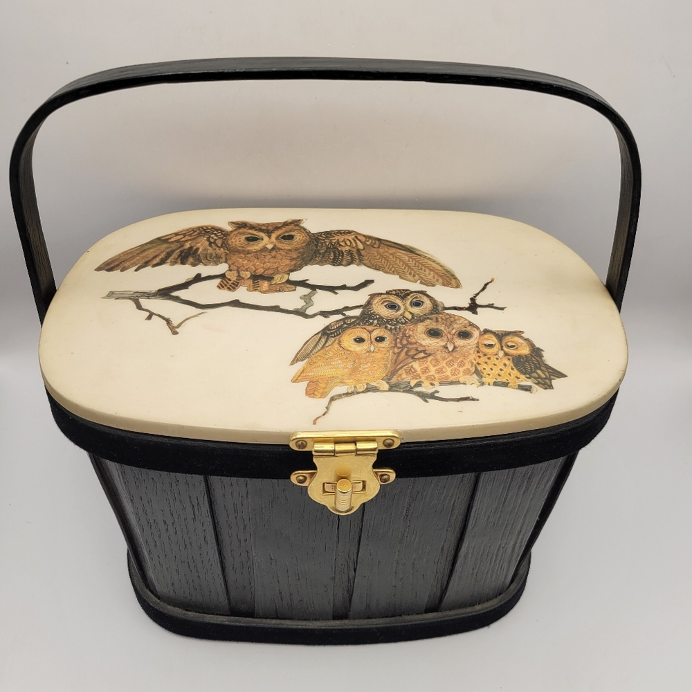 Vintage 70s Basket Purse Owl Lid Black and Tan Velvet Edge Handbag